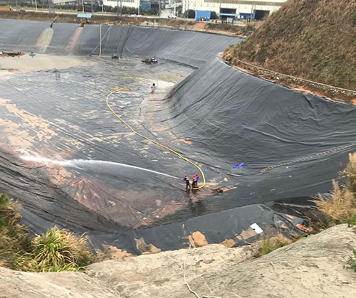 前锋废水池清理